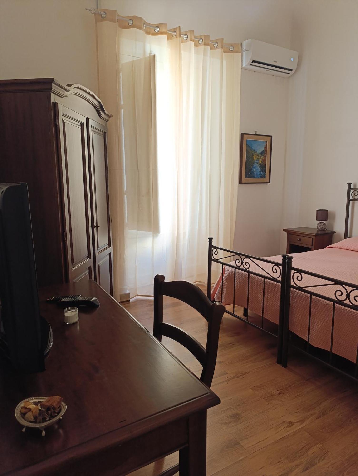 Arco Del Vescovo 1 Ξενοδοχείο Acireale Δωμάτιο φωτογραφία